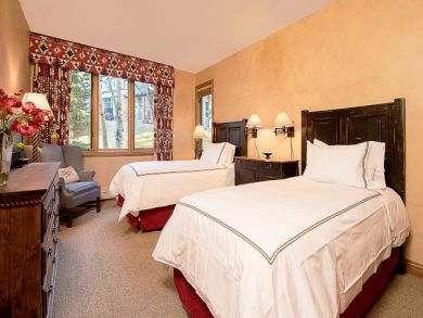 Contemporary Beaver Creek Luxury Accommodations 5 Bedrooms